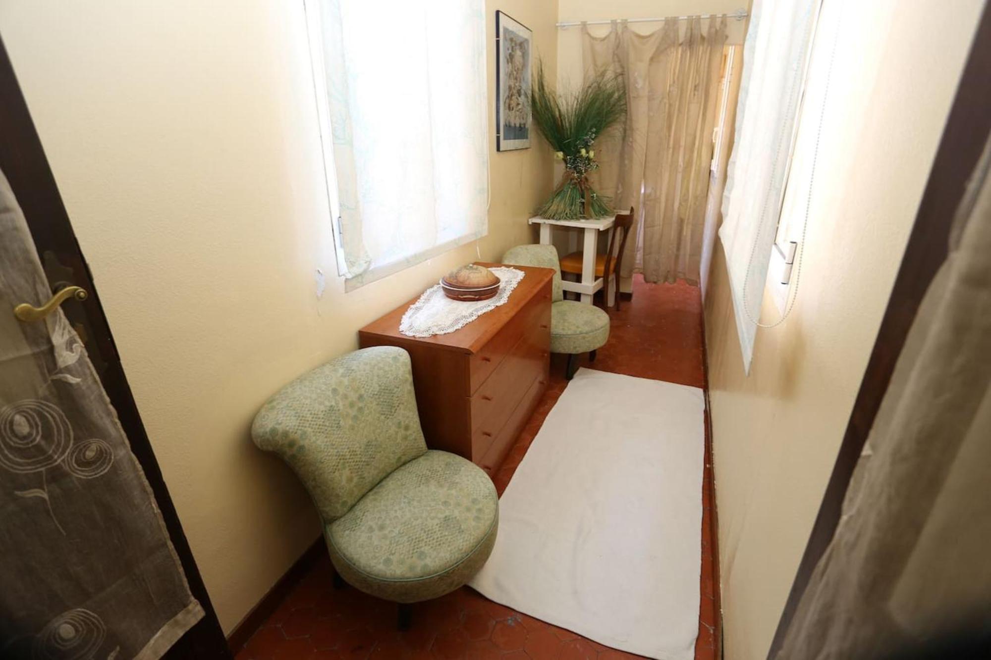 Modern In With Balcony And View Apartment Rom