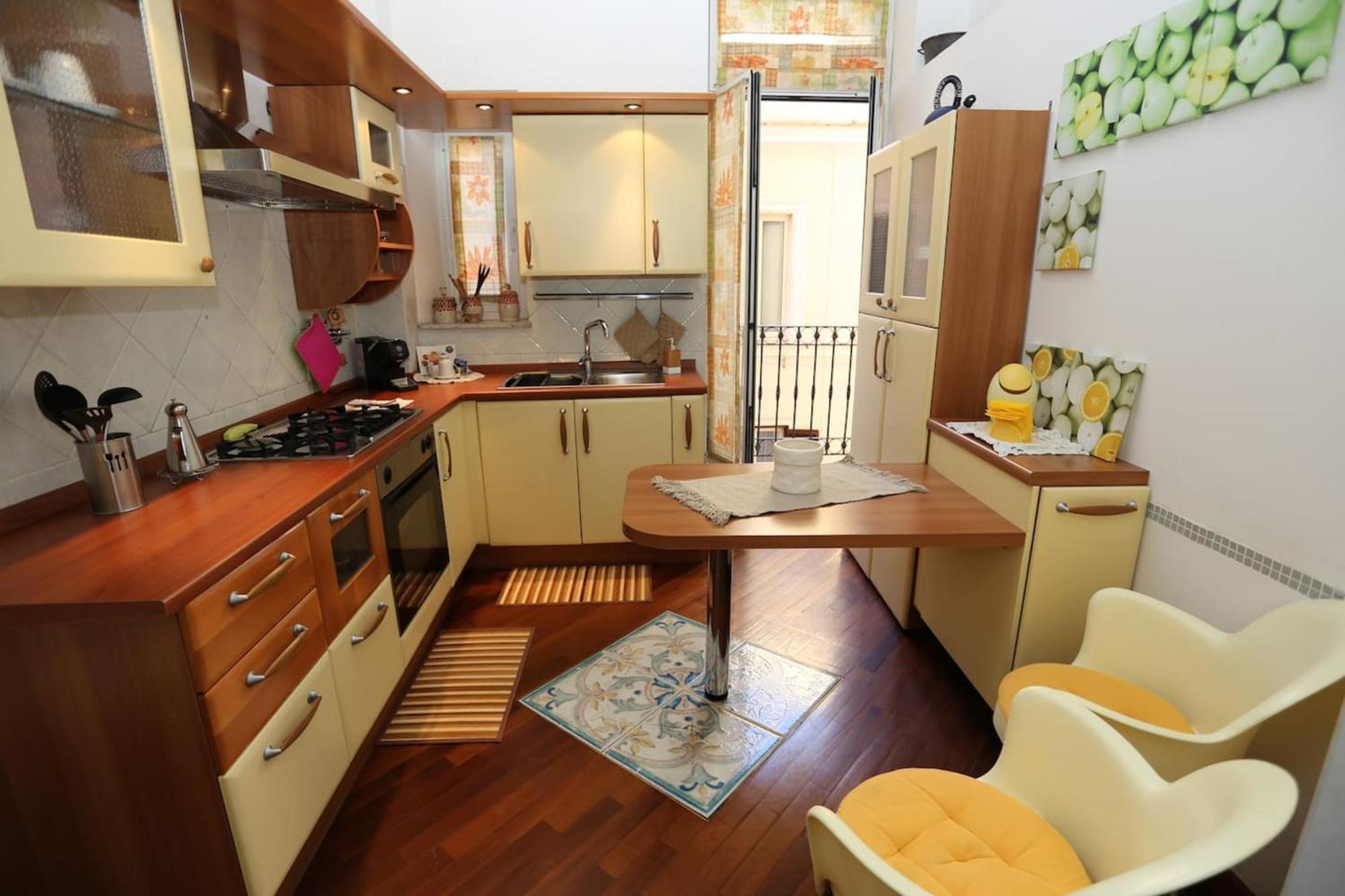 Modern In With Balcony And View Apartment Rom
